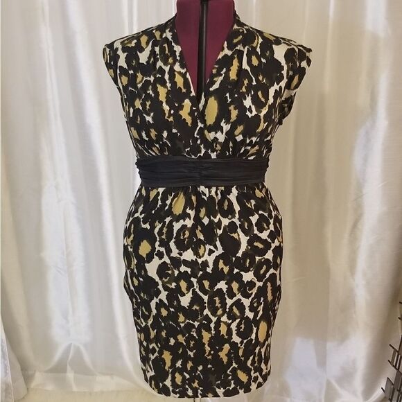 Jonathan Martin Dress   - Picture 2 of 9